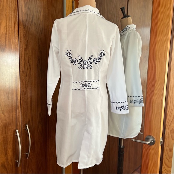 NWOT Embroidery laboratory coat L medical scrub - Picture 8 of 14
